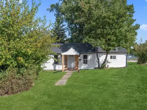 1013 S 17th St, Bethany, MO 64424
