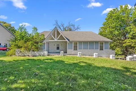 7300 Hullwood St, Kansas City, MO 64133