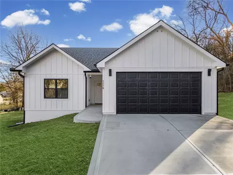 1219 Paton St, Excelsior Springs, MO 64024