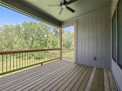 2452 W 179th St, Overland Park, KS 66085
