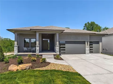 2452 W 179th St, Overland Park, KS 66085