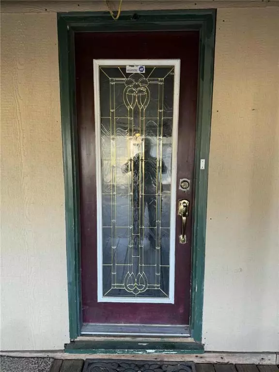 Entry Way - 807 W Spruce St, Cherokee, KS 66724 photo 1 of 1