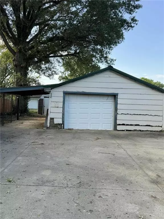 Other - 807 W Spruce St, Cherokee, KS 66724 photo 8 of 12