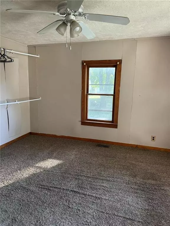 Bedroom - 807 W Spruce St, Cherokee, KS 66724 photo 2 of 2