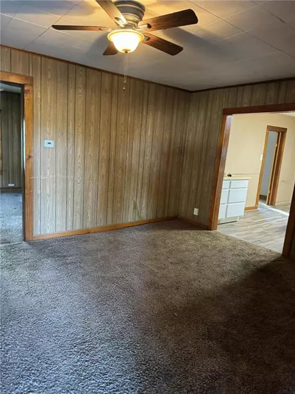 Living - 807 W Spruce St, Cherokee, KS 66724 photo 1 of 1