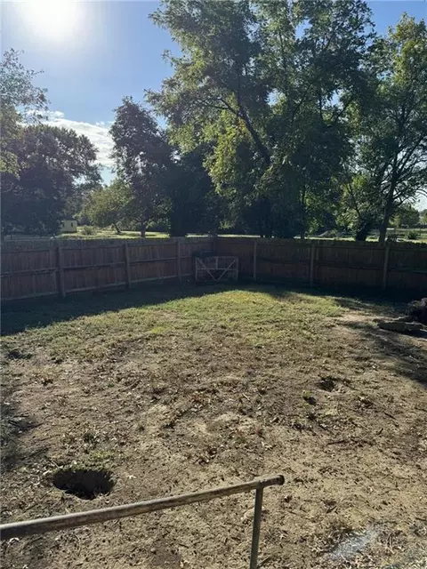 Exterior - 807 W Spruce St, Cherokee, KS 66724 photo 1 of 1
