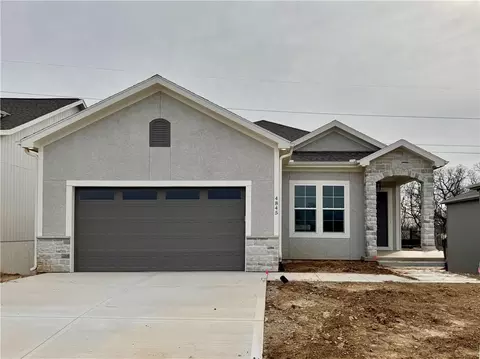 4845 NW Martin St, Riverside, MO 64150