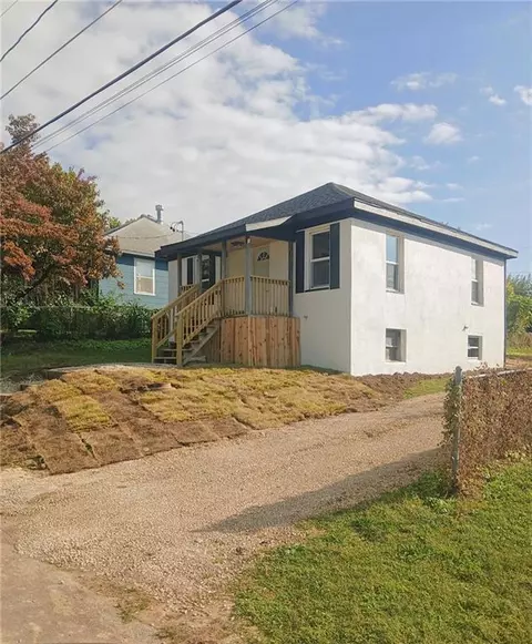 2105 Jefferson Ave, Lexington, MO 64067