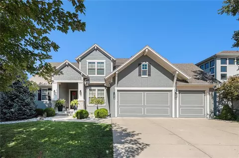 9418 W 161st Ter, Overland Park, KS 66085