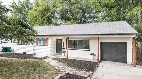 8340 Riggs St, Overland Park, KS 66212