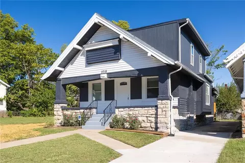 3715 College Ave, Kansas City, MO 64128