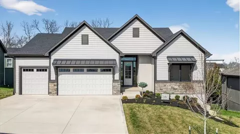 22428 W 90th Ter, Lenexa, KS 66227