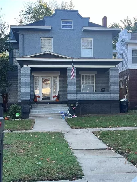 202 S 6th St, Independence, KS 67301