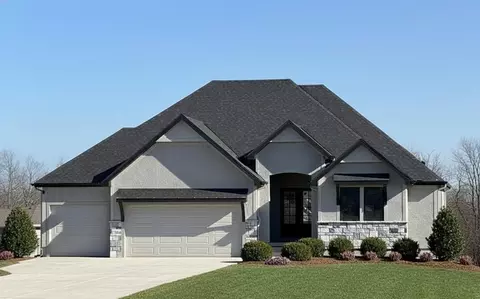 8989 Freedom St, Lenexa, KS 66227