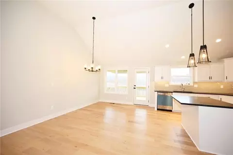 Dining - 103 Johnson Cir, Dearborn, MO 64439 photo 1 of 1