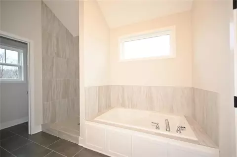 Bath - 105 Johnson Cir, Dearborn, MO 64439 photo 1 of 5