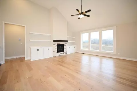 Living - 105 Johnson Cir, Dearborn, MO 64439 photo 3 of 5