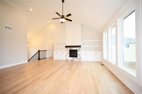Living - 105 Johnson Cir, Dearborn, MO 64439 photo 2 of 5