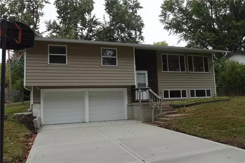 6922 NW 77th Ter, Kansas City, MO 64152