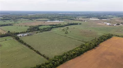 8602 E Utopia Dr, Bronaugh, MO 64728 photo 52