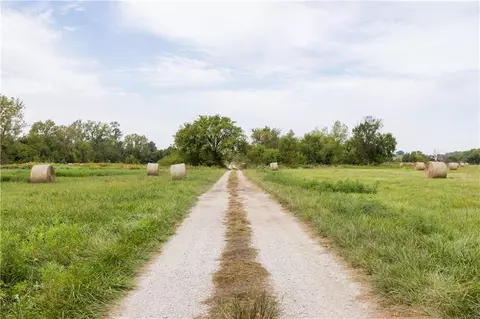 8602 E Utopia Dr, Bronaugh, MO 64728 photo 4