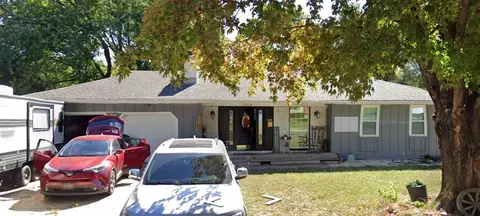 2909 Shearer Rd, Kansas City, KS 66106