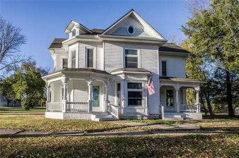 607 Main St, Garden City, MO 64747