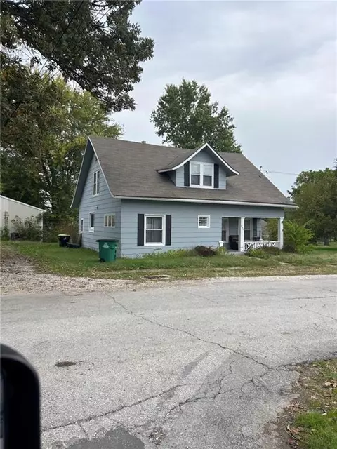 408 W 5th St, Braymer, MO 64624