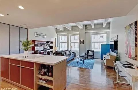 21 W 10th St #5C, Kansas City, MO 64105