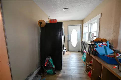 Entry Way - 804 N Main St, Nevada, MO 64772 photo 2 of 2