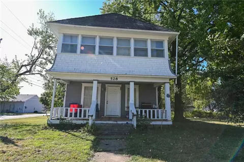 528 E Allison St, Nevada, MO 64772