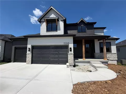 15268 W 161st Ct, Olathe, KS 66062
