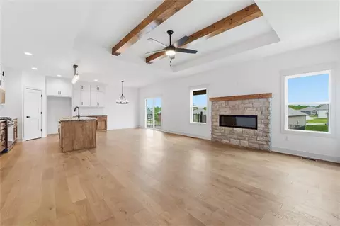 Living - 11802 E 231st St, Peculiar, MO 64078 photo 1 of 1