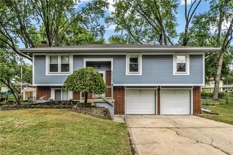 6920 NW 76th Pl, Kansas City, MO 64152