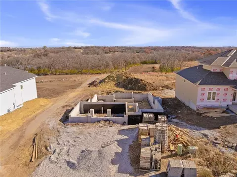 14163 S Houston St, Olathe, KS 66061
