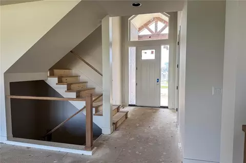 Entry Way - 21938 W 99th Ter, Lenexa, KS 66220 photo 2 of 9