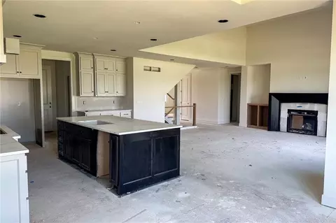 Living - 21938 W 99th Ter, Lenexa, KS 66220 photo 2 of 8