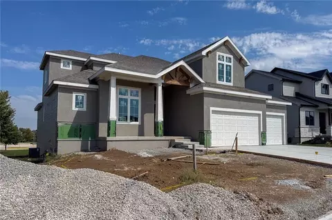 Exterior - 21938 W 99th Ter, Lenexa, KS 66220 photo 3 of 6