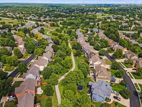View/Area - 21938 W 99th Ter, Lenexa, KS 66220 photo 2 of 3