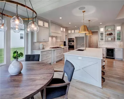 Kitchen - 21938 W 99th Ter, Lenexa, KS 66220 photo 1 of 2