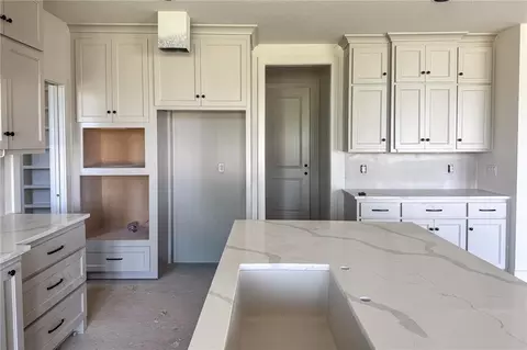 Kitchen - 21938 W 99th Ter, Lenexa, KS 66220 photo 1 of 3