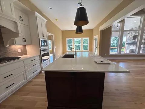 Kitchen - 4815 NW Martin St, Riverside, MO 64150 photo 2 of 4
