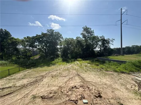 Exterior - 4815 NW Martin St, Riverside, MO 64150 photo 4 of 4