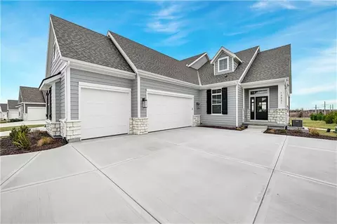 13431 W 174th Ter, Overland Park, KS 66221