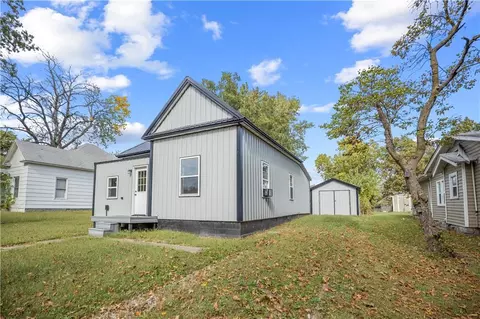 325 E Lake St, Marceline, MO 64658