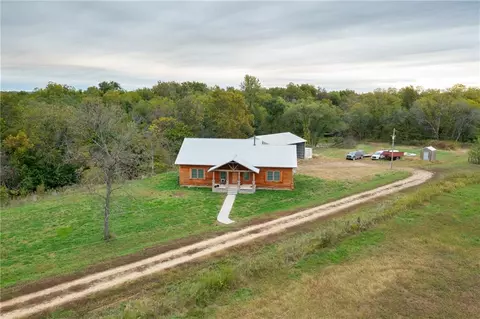 000 SE Virginia Rd, Kincaid, KS 66039