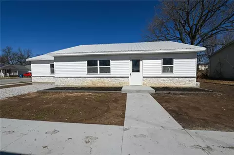714 Broadway St, Lamar, MO 64759