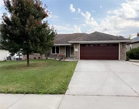 3313 SW 46th St, Topeka, KS 66604