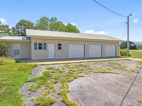 Exterior - 20886 E B Hwy Hwy, Sheldon, MO 64784 photo 1 of 3