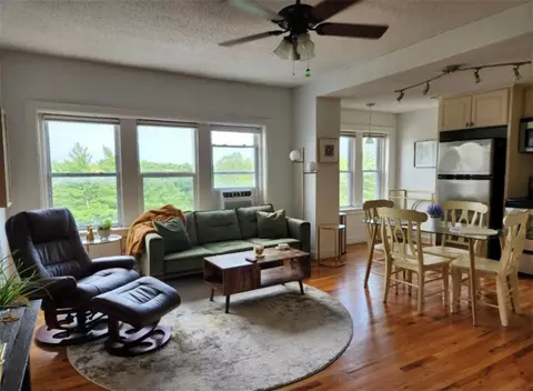 323 Emanuel Cleaver Ii Blvd #6C, Kansas City, MO 64112